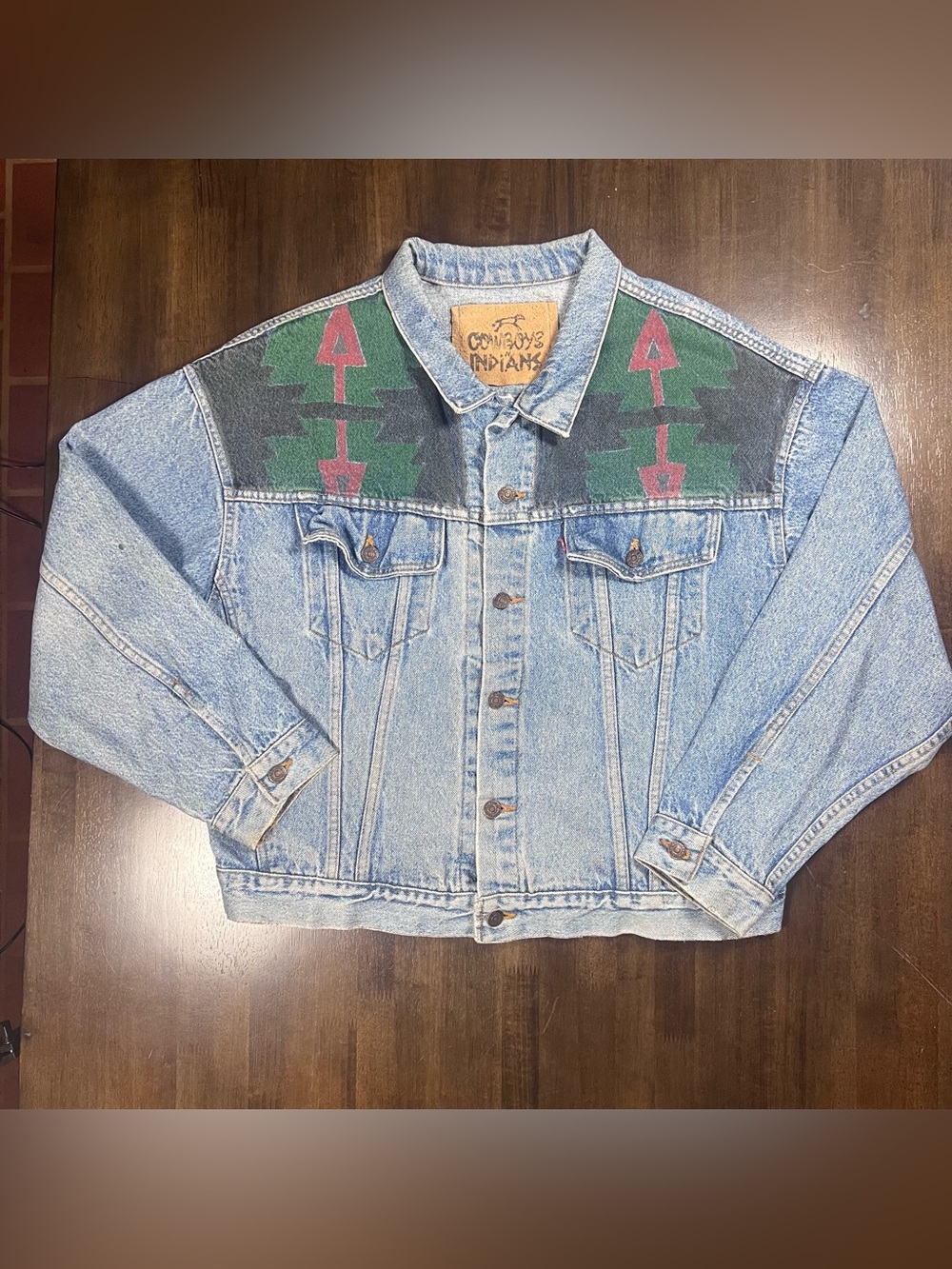 VTG 1990 Levi's 70598 Cowboys Indians Aztec Tapestry Denim Trucker Jacket L